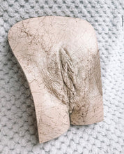 Load image into Gallery viewer, DIY Vulva Casting Kit
